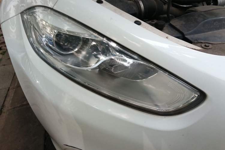Used Fiat Viaggio 2012 1.4T Automatic Enjoyment Edition Right Front Headlight