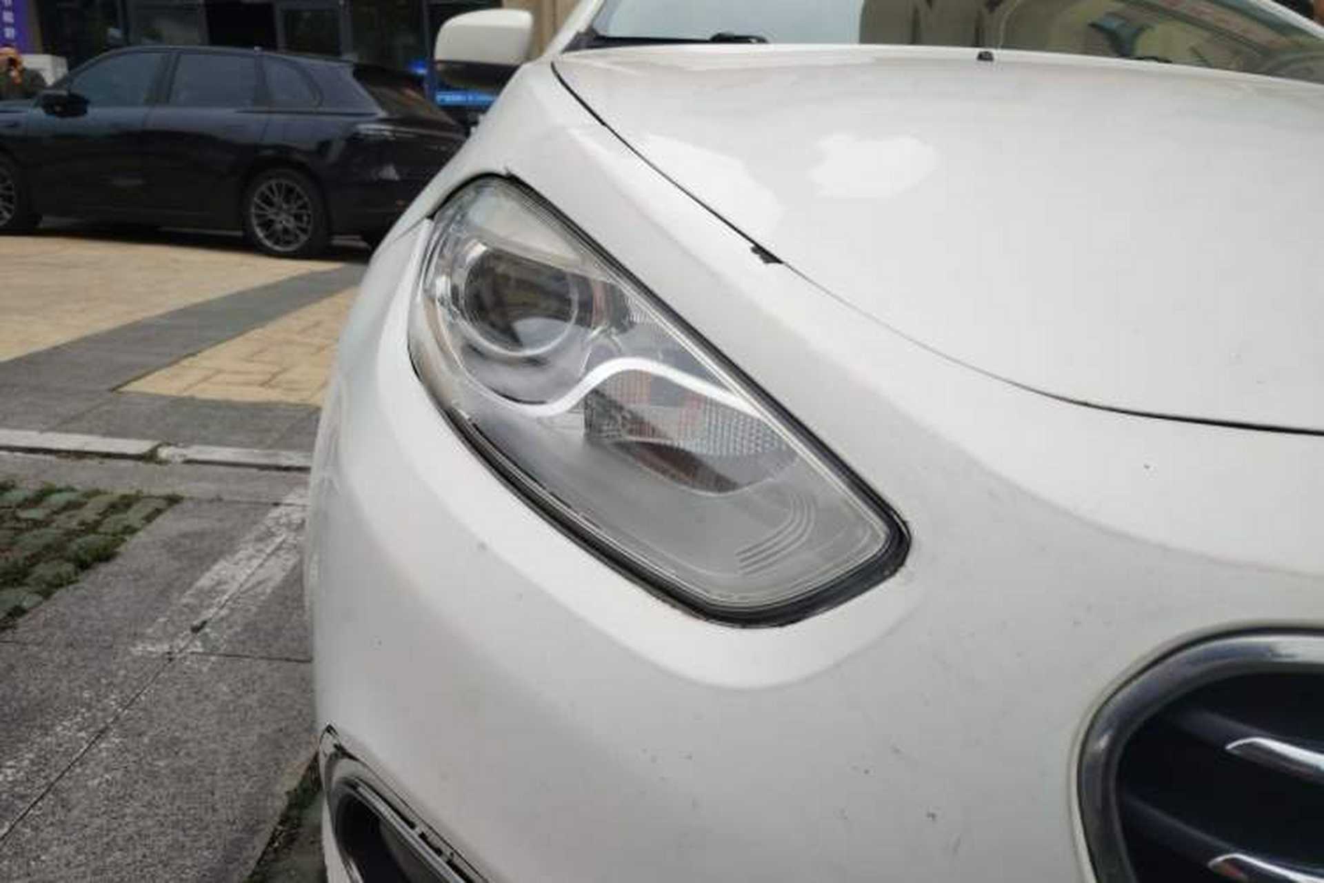 Used Fiat Viaggio 2012 1.4T Manual Enjoyment Edition Right Front Headlight