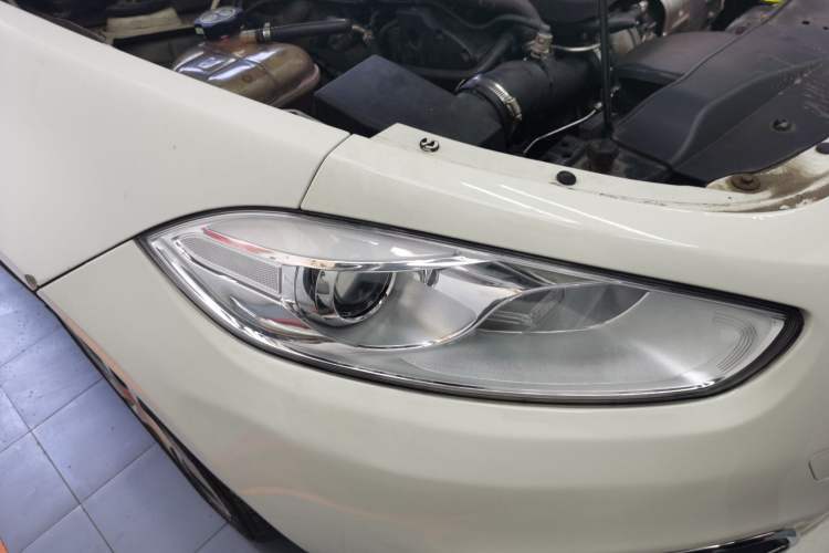 Used Fiat Viaggio 2012 1.4T Automatic Luxury Edition Right Front Headlight