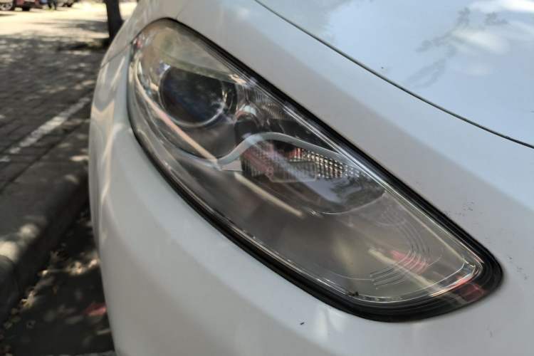Used Fiat Viaggio 2012 1.4T Automatic Jingxiang Edition Right Front Headlight