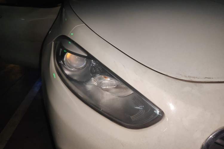 Used Fiat Viaggio 2012 1.4T Automatic Enjoyment Edition Right Front Headlight