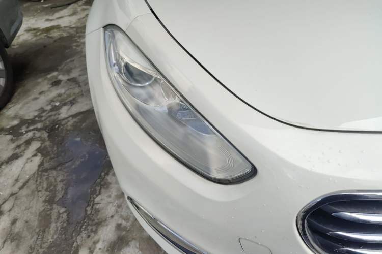 Used Fiat Viaggio 2012 1.4T Automatic Jingxiang Edition Right Front Headlight