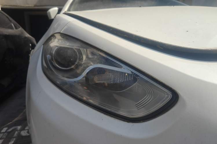 Used Fiat Viaggio 2012 1.4T Automatic Jingxiang Edition Right Front Headlight