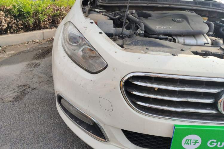 Used Fiat Viaggio 2012 1.4T Automatic Luxury Edition Right Front Headlight
