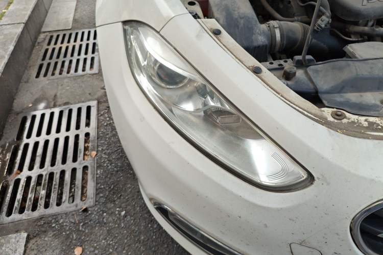 Used Fiat Viaggio 2012 1.4T Automatic Jingxiang Edition Right Front Headlight