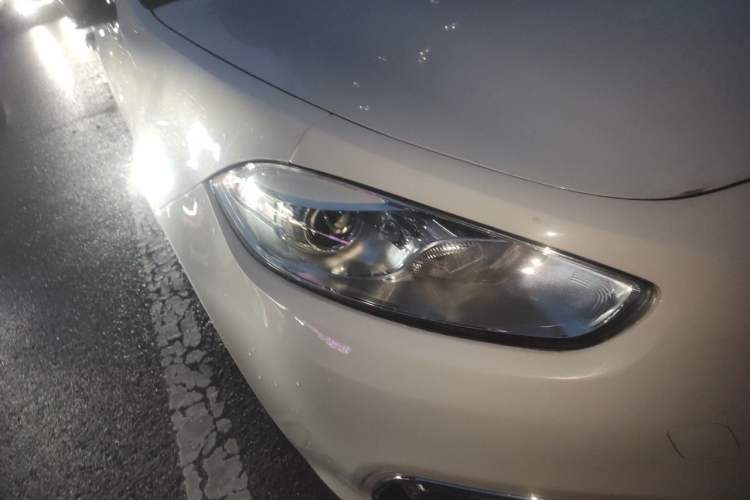 Used Fiat Viaggio 2012 1.4T Automatic Jingxiang Edition Right Front Headlight
