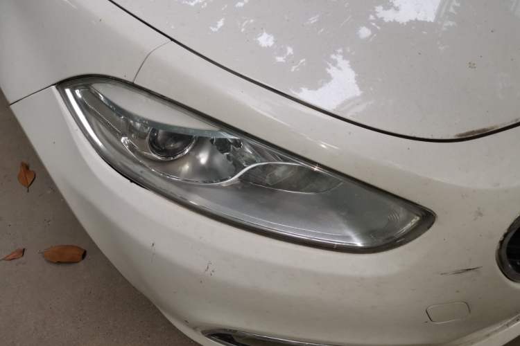 Used Fiat Viaggio 2012 1.4T Automatic Enjoyment Edition Right Front Headlight