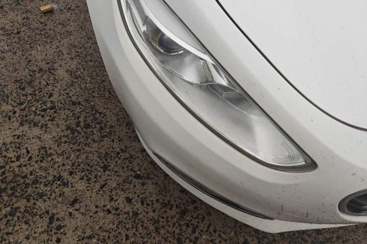 Used Fiat Viaggio 2012 1.4T Automatic Enjoyment Edition Right Front Headlight