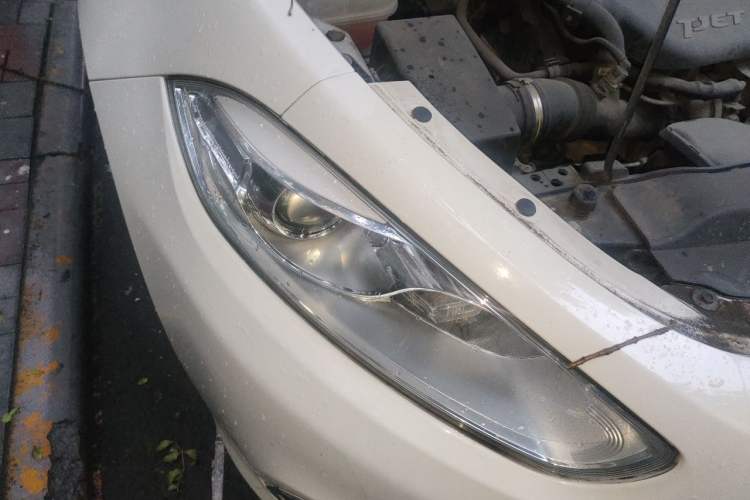 Used Fiat Viaggio 2012 1.4T Manual Enjoyment Edition Right Front Headlight