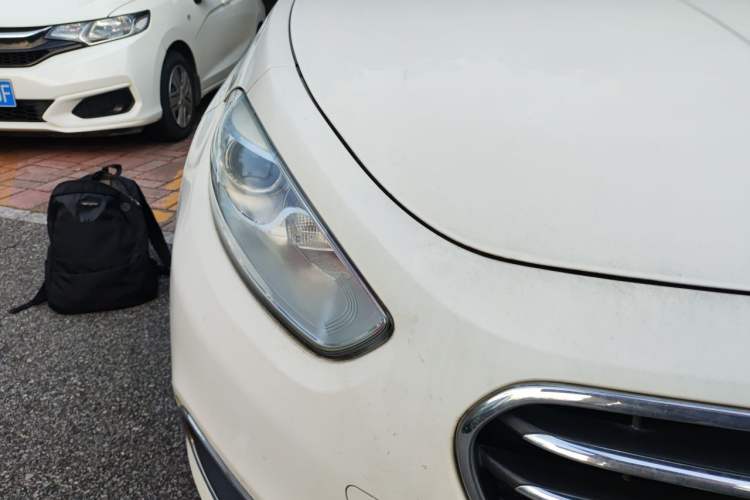 Used Fiat Viaggio 2012 1.4T Automatic Enjoyment Edition Right Front Headlight