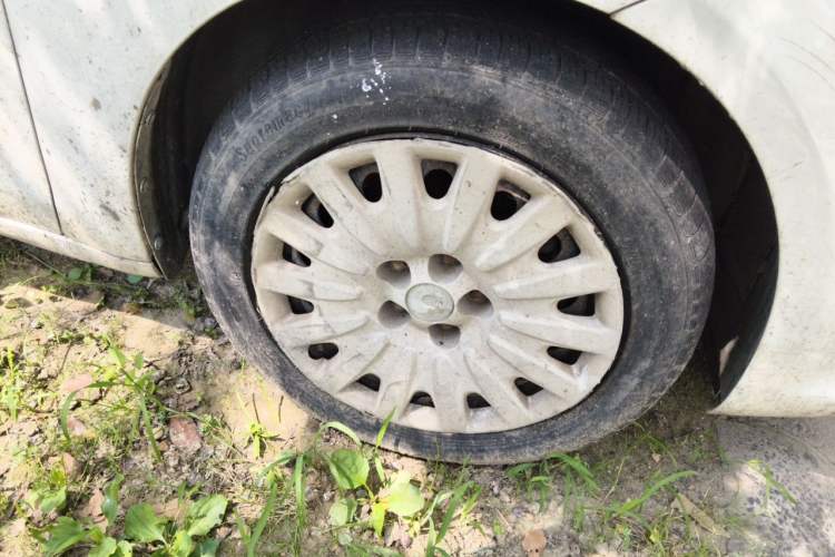 Used Fiat Viaggio 2012 1.4T Automatic Enjoyment Edition Right Front Wheel Hub
