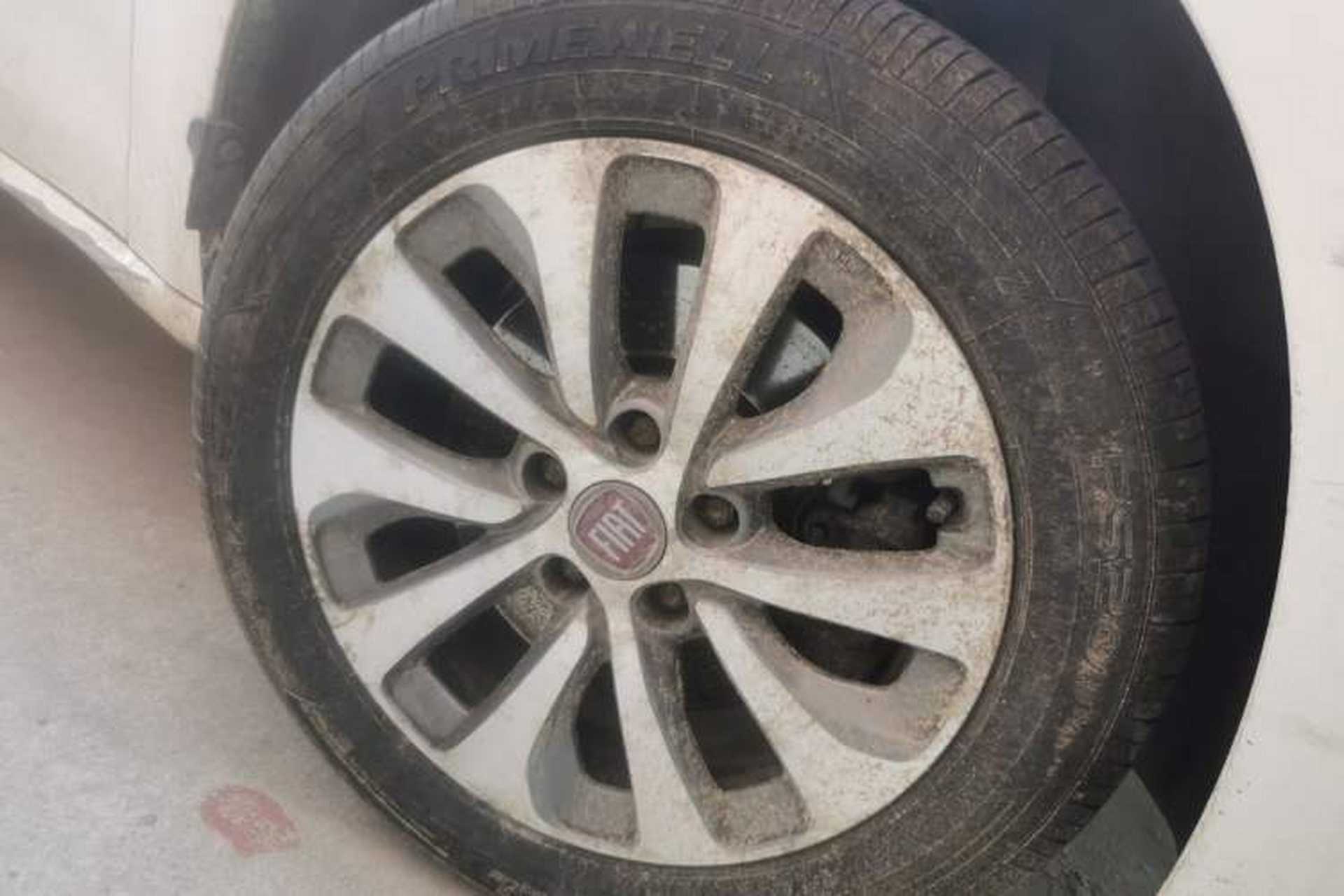 Used Fiat Viaggio 2012 1.4T Automatic Jingxiang Edition Right Front Wheel Hub