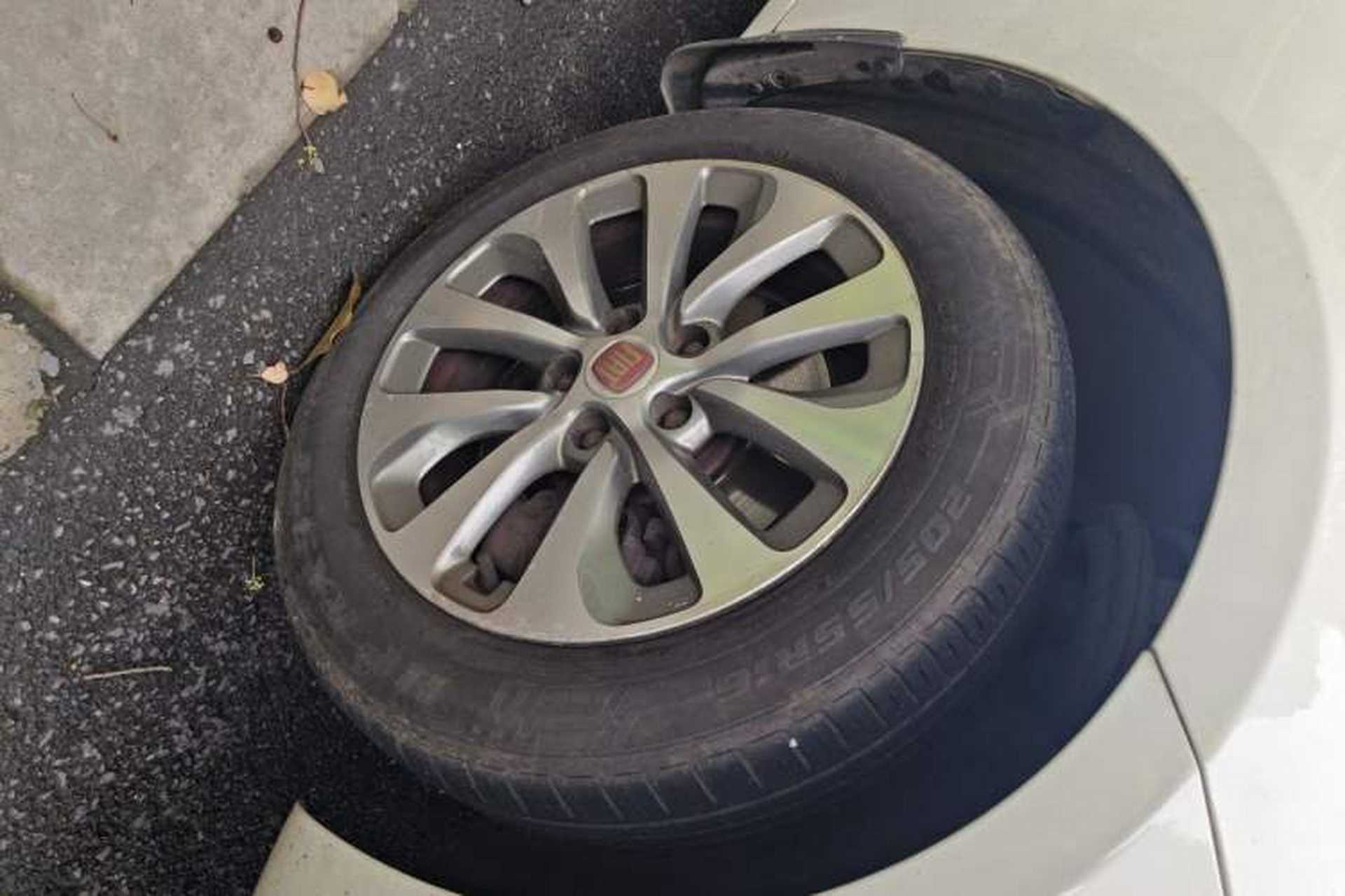 Used Fiat Viaggio 2012 1.4T Automatic Enjoyment Edition Right Front Wheel Hub