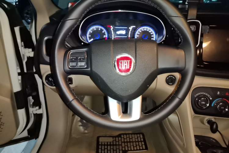 Used Fiat Viaggio 2012 1.4T Automatic Jingxiang Edition Steering Wheel