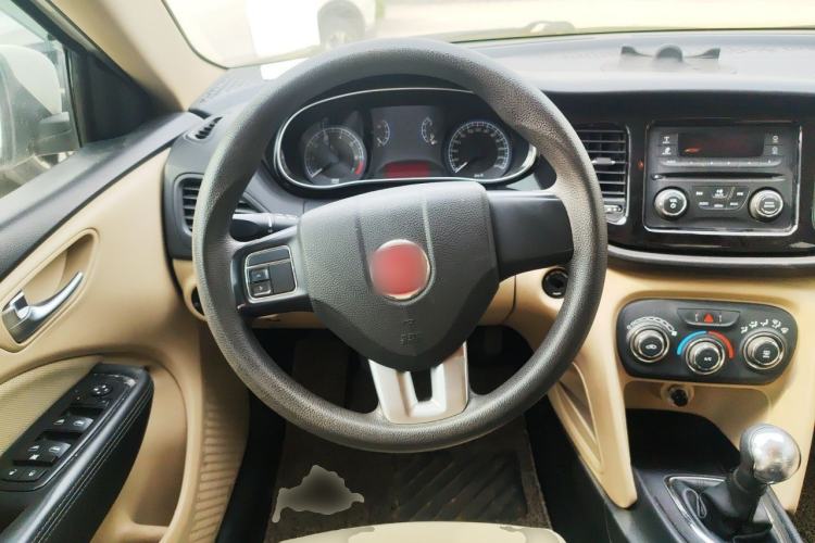 Used Fiat Viaggio 2012 1.4T Manual Enjoyment Edition Steering Wheel