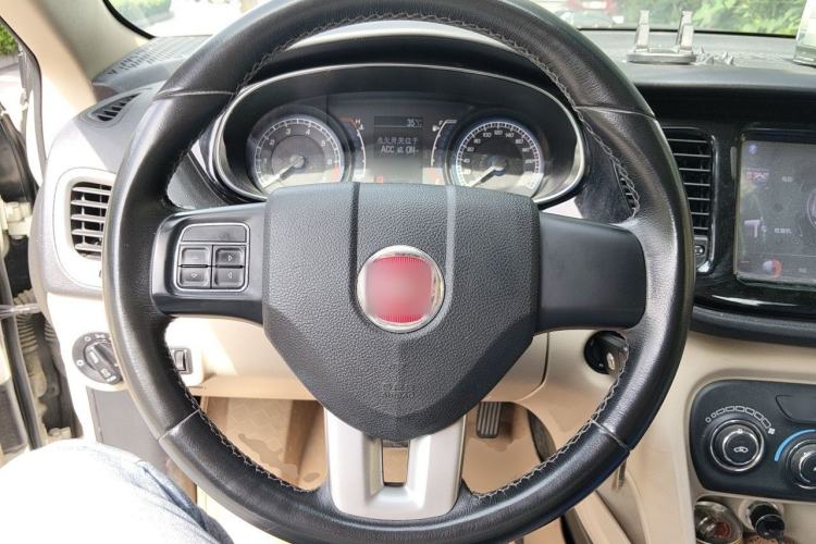 Used Fiat Viaggio 2012 1.4T Automatic Enjoyment Edition Steering Wheel