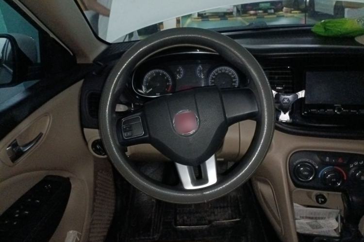 Used Fiat Viaggio 2012 1.4T Automatic Enjoyment Edition Steering Wheel