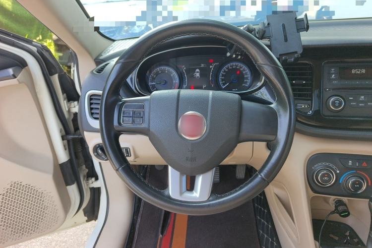 Used Fiat Viaggio 2012 1.4T Automatic Jingxiang Edition Steering Wheel