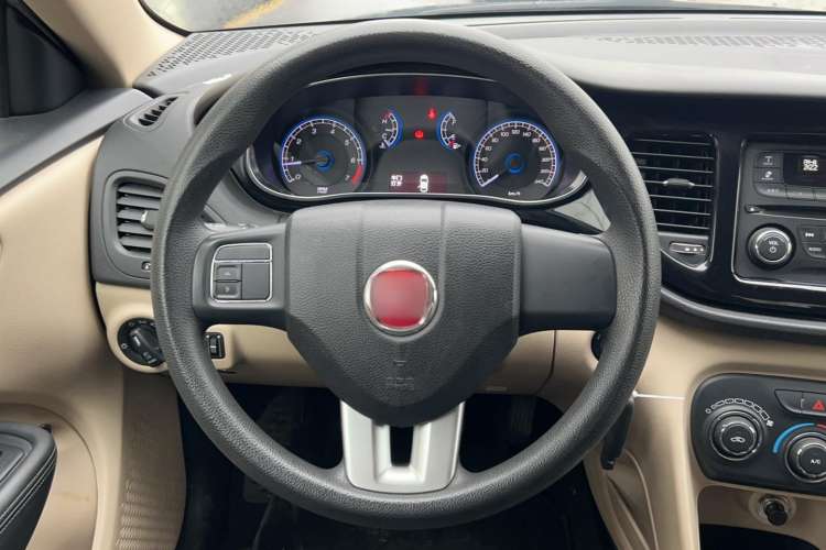 Used Fiat Viaggio 2012 1.4T Manual Enjoyment Edition Steering Wheel