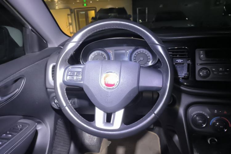 Used Fiat Viaggio 2012 1.4T Automatic Jingxiang Edition Steering Wheel