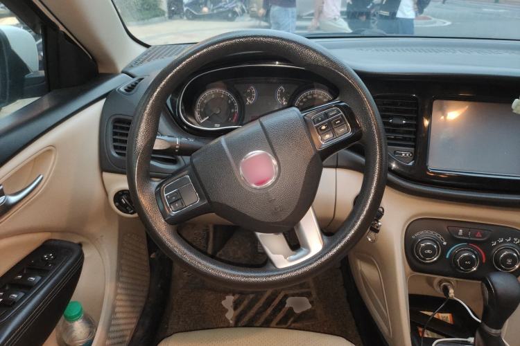 Used Fiat Viaggio 2012 1.4T Automatic Enjoyment Edition Steering Wheel