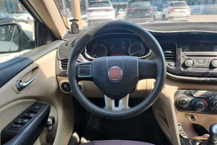 Used Fiat Viaggio 2012 1.4T Manual Enjoyment Edition Steering Wheel