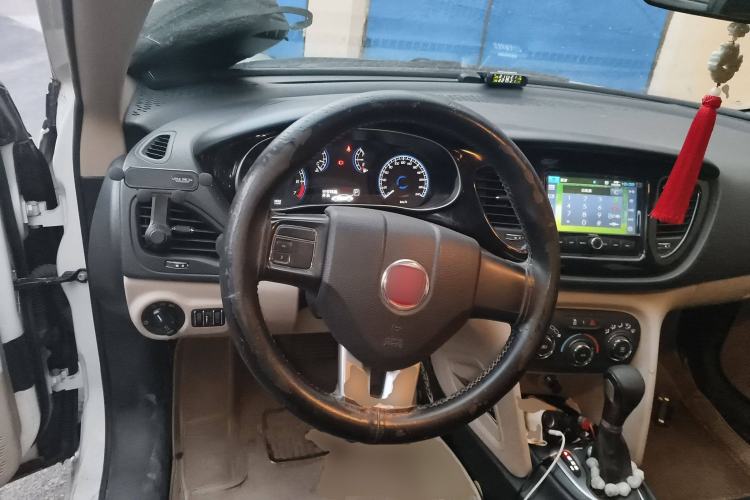 Used Fiat Viaggio 2012 1.4T Automatic Enjoyment Edition Steering Wheel