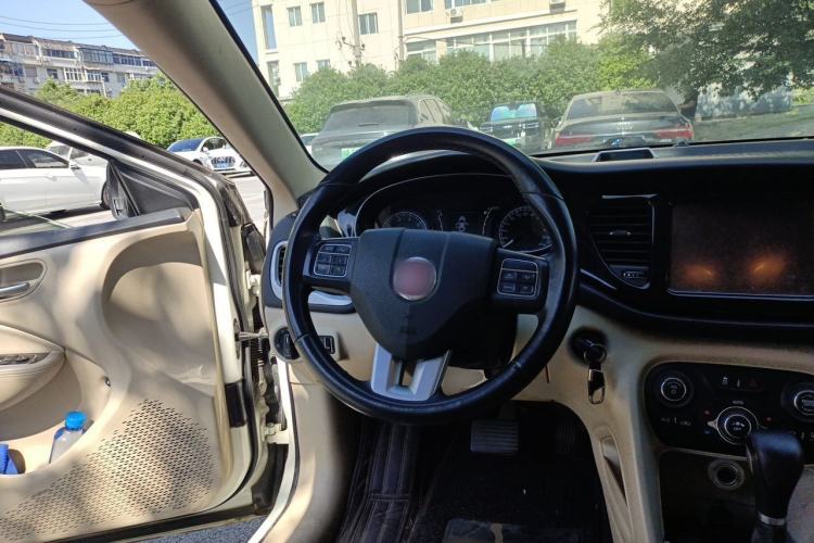 Used Fiat Viaggio 2012 1.4T Automatic Luxury Edition Steering Wheel