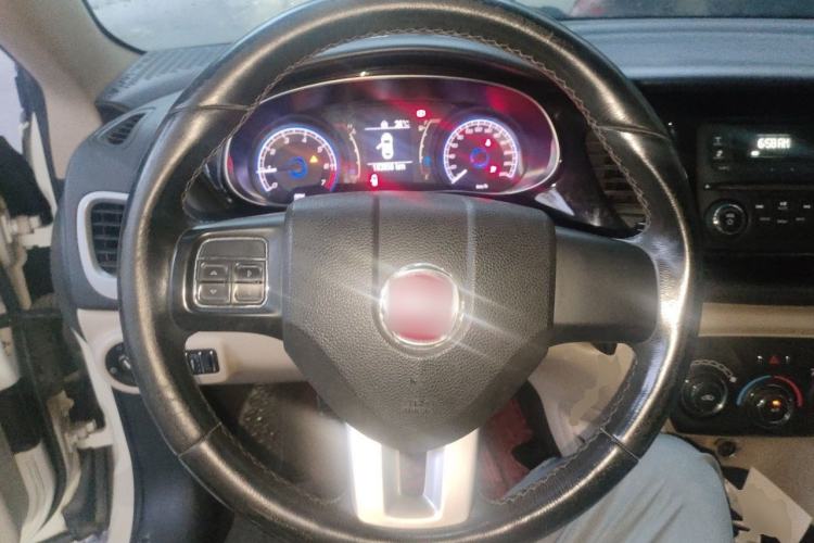 Used Fiat Viaggio 2012 1.4T Manual Enjoyment Edition Steering Wheel