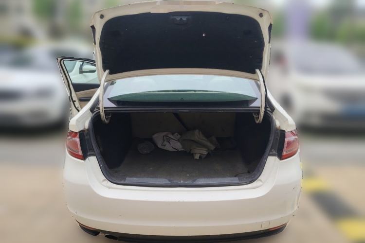 Used Fiat Viaggio 2012 1.4T Manual Enjoyment Edition Trunk