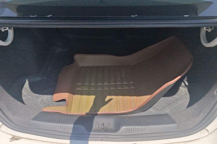 Used Fiat Viaggio 2012 1.4T Automatic Enjoyment Edition Trunk