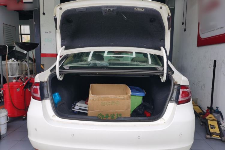 Used Fiat Viaggio 2012 1.4T Automatic Luxury Edition Trunk