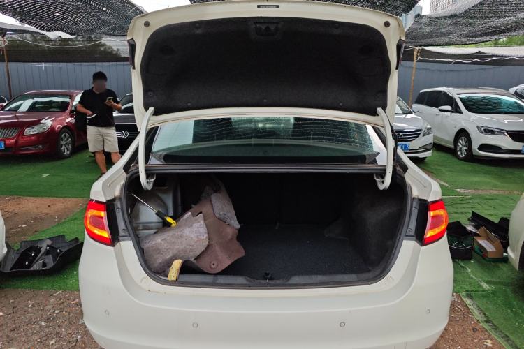 Used Fiat Viaggio 2012 1.4T Automatic Jingxiang Edition Trunk