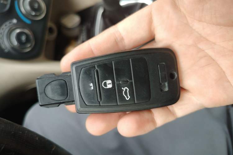 Used Fiat Viaggio 2012 1.4T Manual Enjoyment Edition Vehicle Key