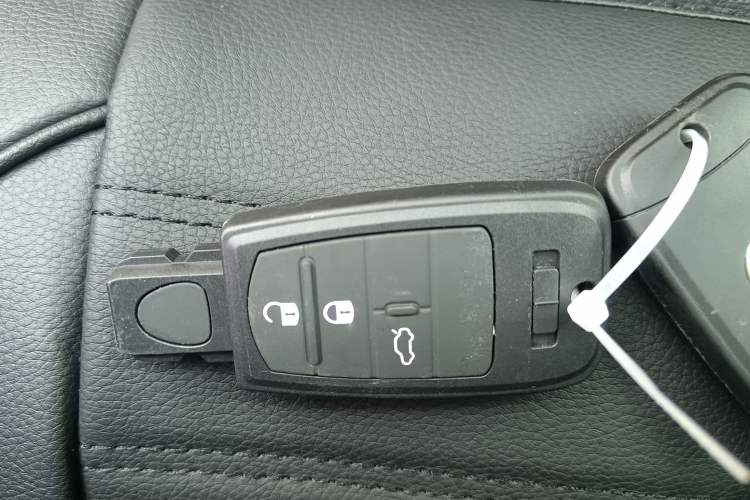 Used Fiat Viaggio 2012 1.4T Manual Enjoyment Edition Vehicle Key