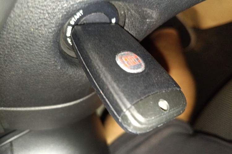 Used Fiat Viaggio 2012 1.4T Automatic Jingxiang Edition Vehicle Key