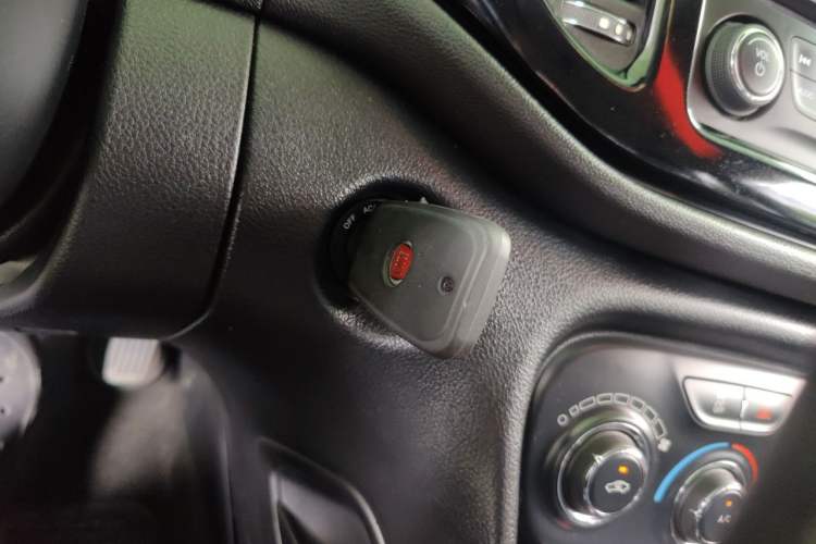 Used Fiat Viaggio 2012 1.4T Automatic Jingxiang Edition Vehicle Key