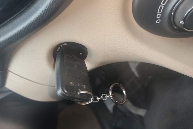 Used Fiat Viaggio 2012 1.4T Automatic Enjoyment Edition Vehicle Key