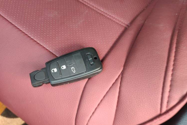 Used Fiat Viaggio 2012 1.4T Automatic Luxury Edition Vehicle Key
