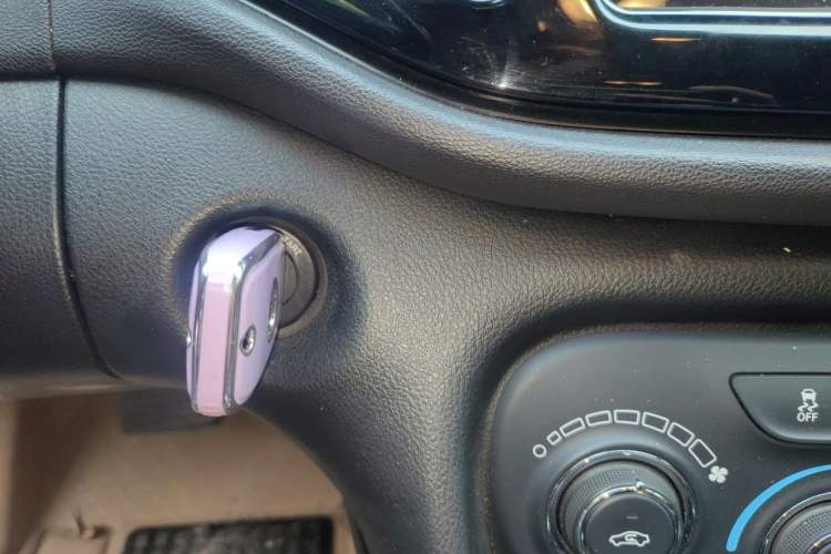 Used Fiat Viaggio 2012 1.4T Automatic Jingxiang Edition Vehicle Key
