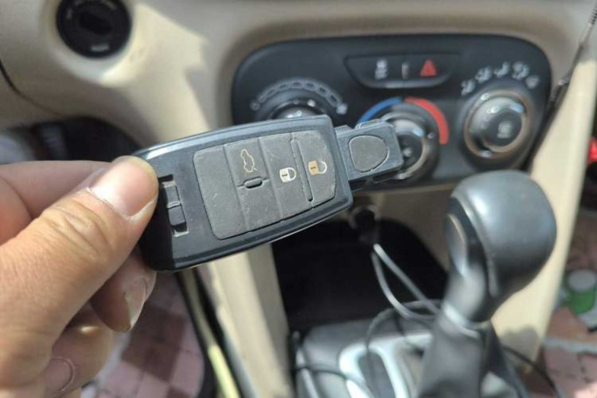Used Fiat Viaggio 2012 1.4T Automatic Enjoyment Edition Vehicle Key
