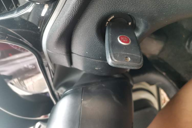 Used Fiat Viaggio 2012 1.4T Automatic Luxury Edition Vehicle Key
