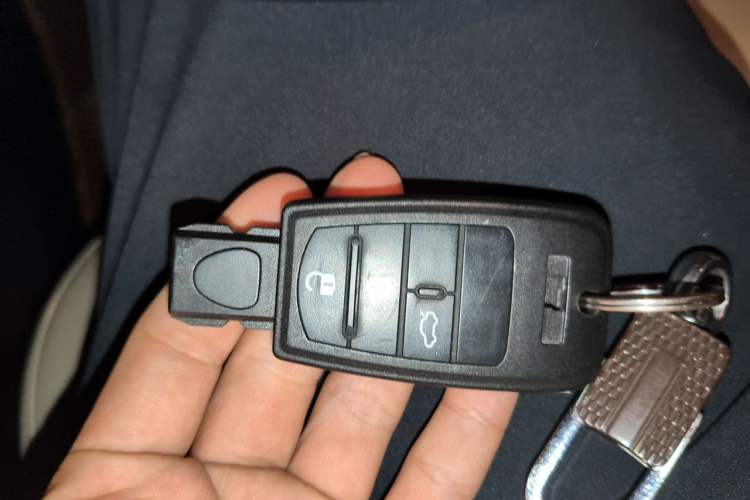 Used Fiat Viaggio 2012 1.4T Manual Enjoyment Edition Vehicle Key