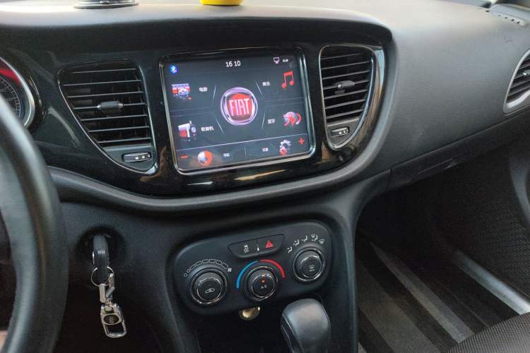 Used Fiat Viaggio 2012 1.4T Automatic Jingxiang Edition Audio And AC Panel