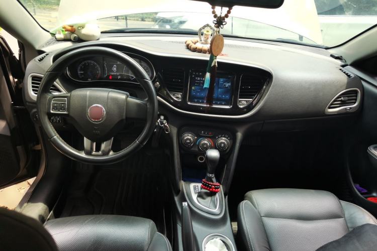 Used Fiat Viaggio 2012 1.4T Automatic Jingxiang Edition Center Console