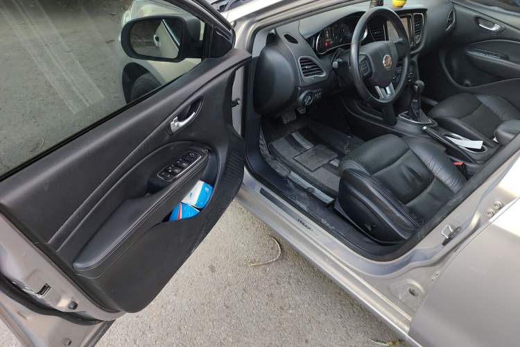 Used Fiat Viaggio 2012 1.4T Automatic Jingxiang Edition Driver Seat