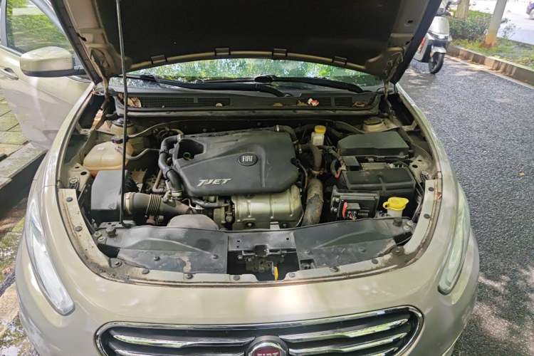 Used Fiat Viaggio 2012 1.4T Automatic Jingxiang Edition Engine Bay