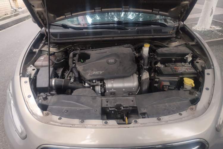 Used Fiat Viaggio 2012 1.4T Automatic Jingxiang Edition Engine Bay