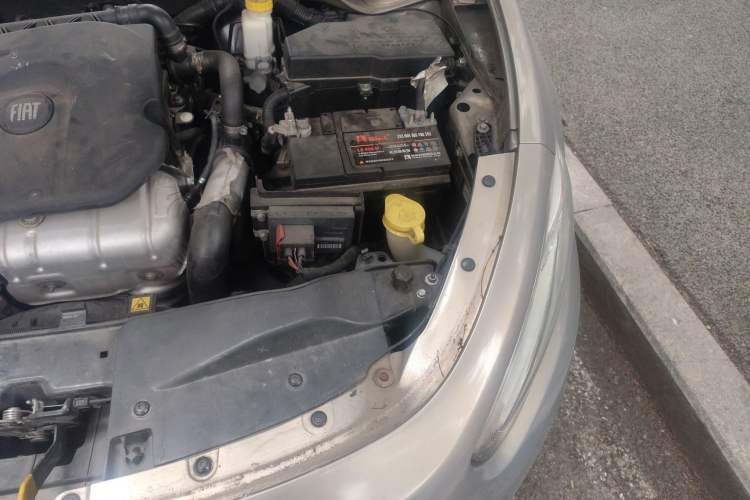 Used Fiat Viaggio 2012 1.4T Automatic Jingxiang Edition Engine Bay Left