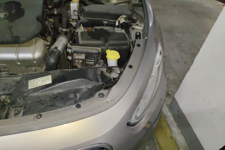 Used Fiat Viaggio 2012 1.4T Automatic Jingxiang Edition Engine Bay Left